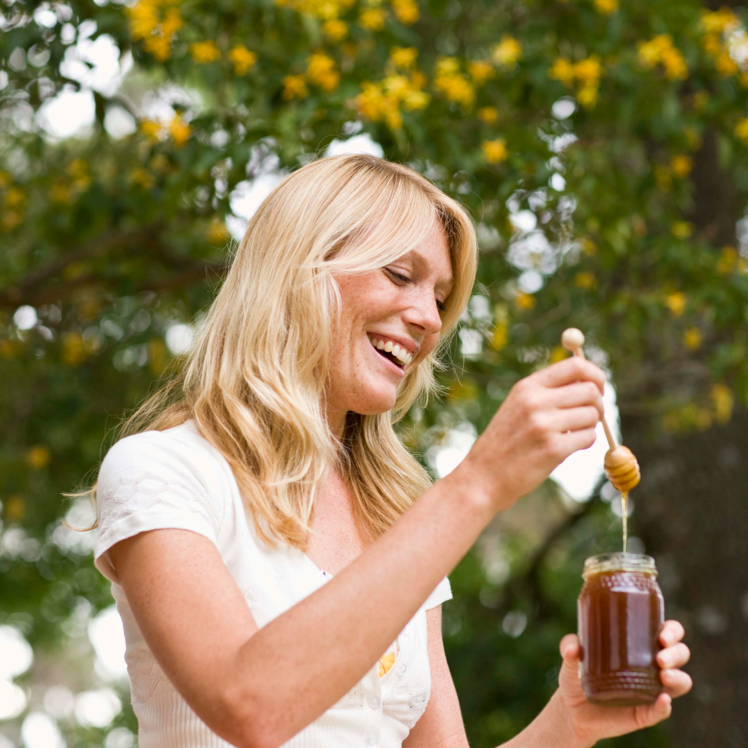 Naturally Cleanse Your Face With This Homemade Honey Face Wash